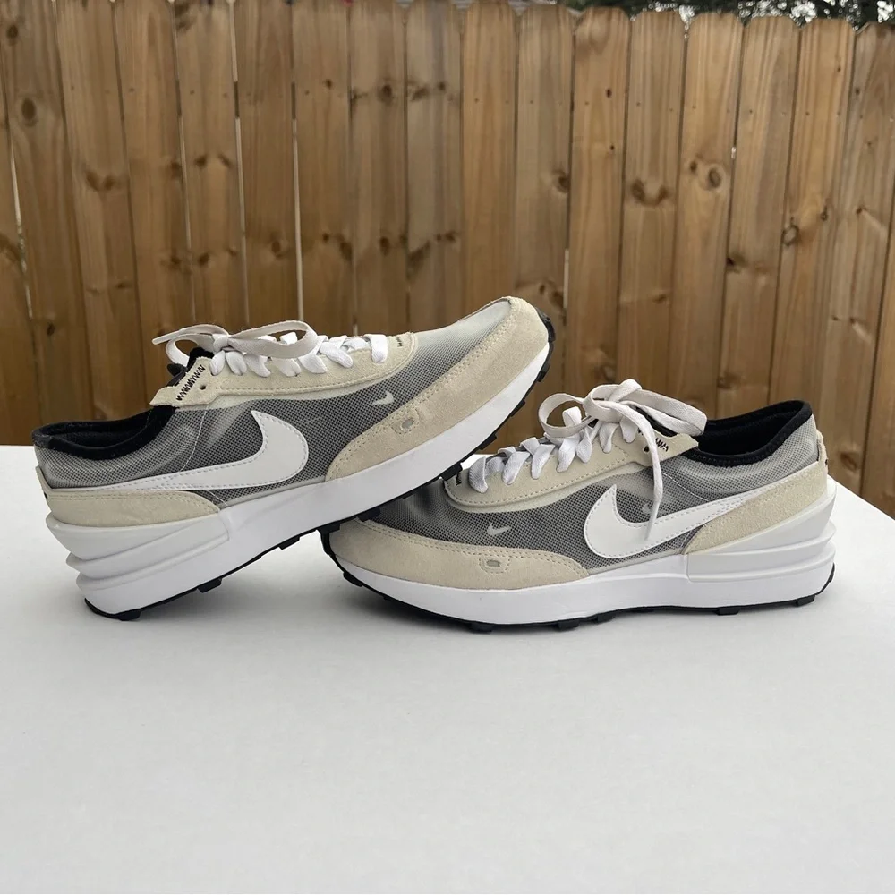 Nike Waffle One Low Summit White (GS) Size 7Y/8.5‎ Women’s